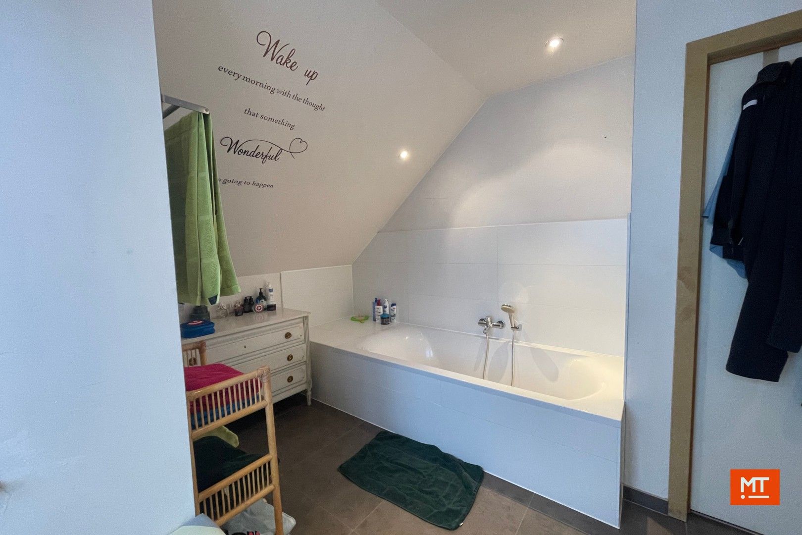 Woning te huur met 3 slaapkamers en ruime tuin foto 8