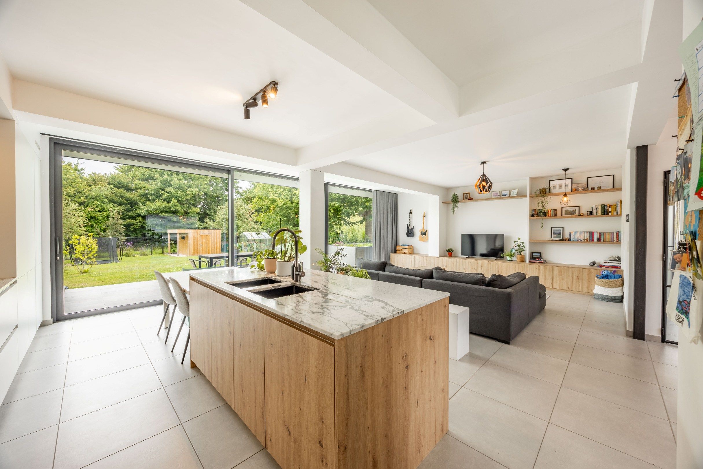 STIJLVOL GERENOVEERDE WONING foto 6