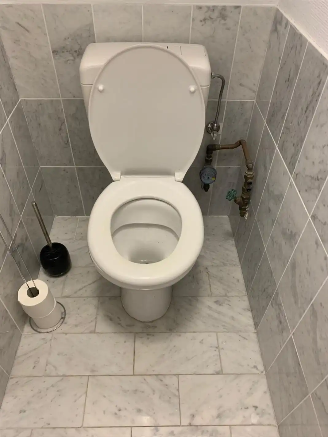 Gemeubeld appartement met twee slaapkamers - lateraal zeezicht op zonnig terras foto 10