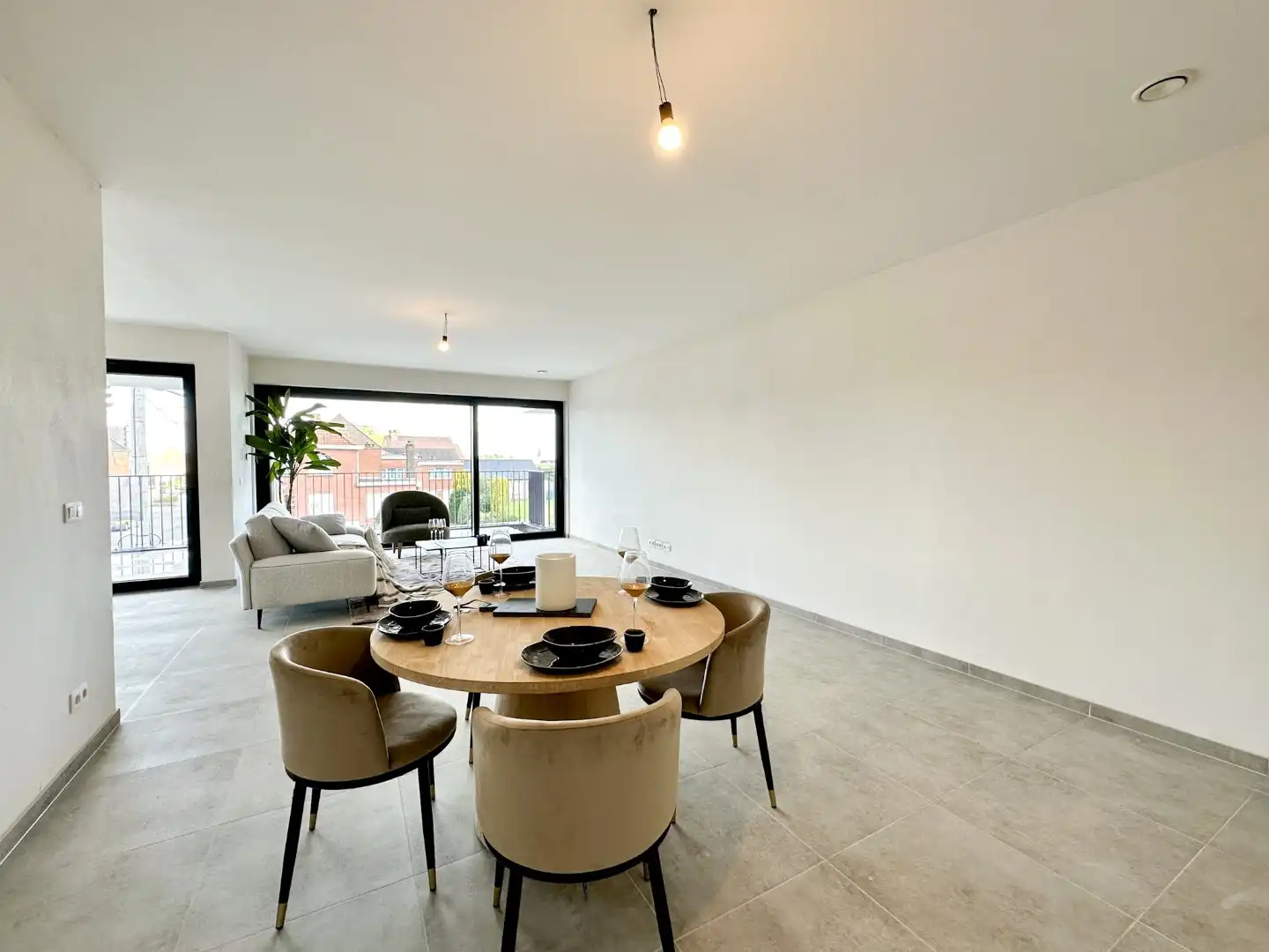 Prachtig lichtrijk en ruim (116 m²) nieuwbouw 2-slpk appartement met (zonne)terras(en), Kortemark foto 3