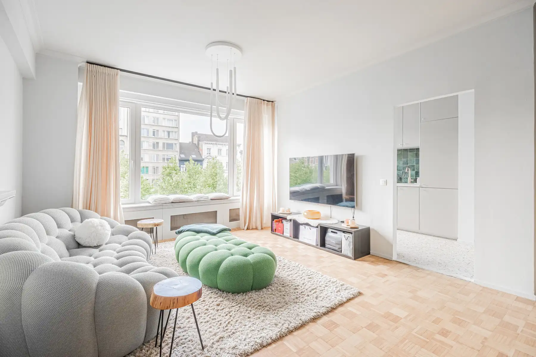 Recent gerenoveerd appartement met terras & mooie verzichten foto 2