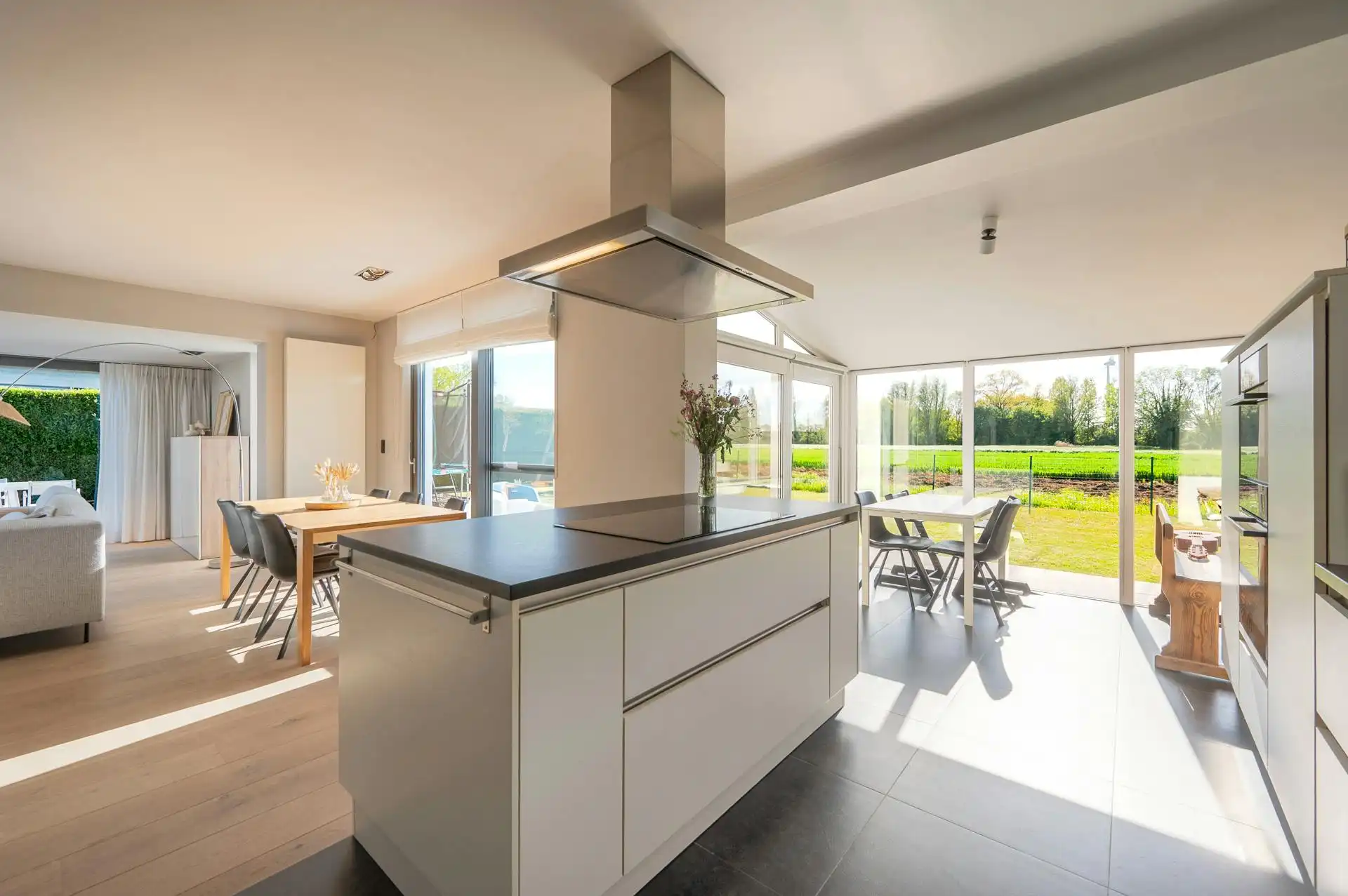 Huis met 4 slaapkamers en open zicht op groen vlakbij Brugge foto 7