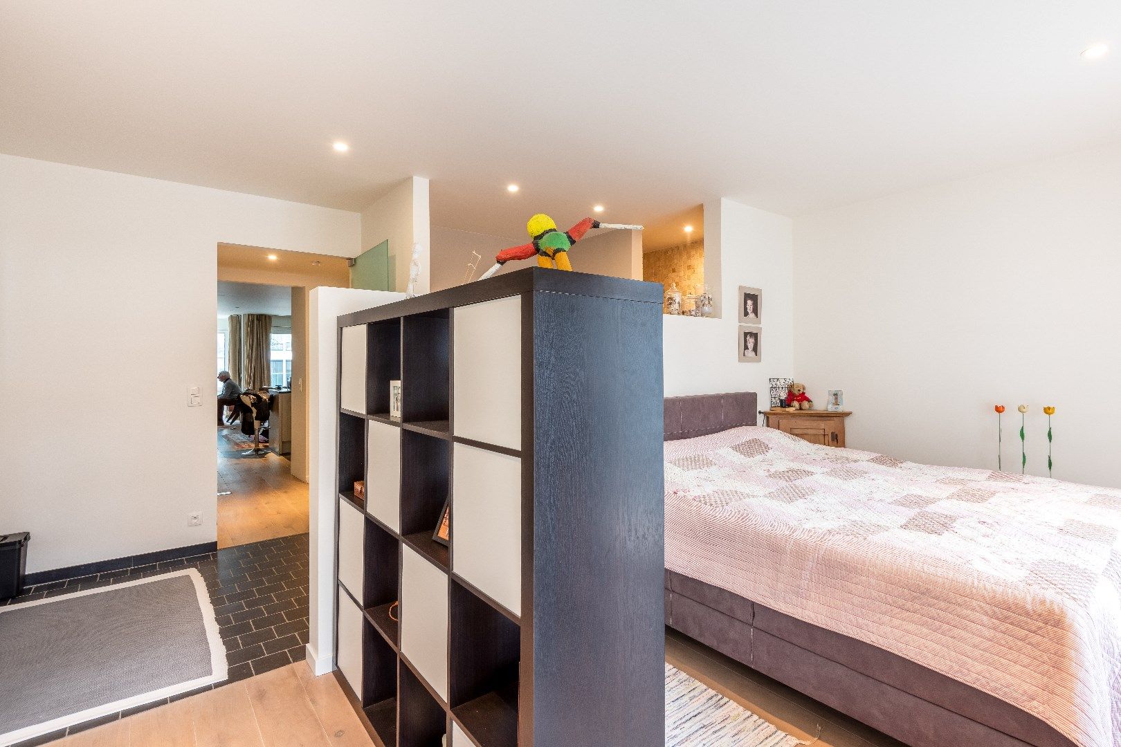 Ruim woonappartement gelegen op wandelafstand van de Zeedijk en het centrum van Knokke. Aankoop inpandige boxen mogelijk. foto 27