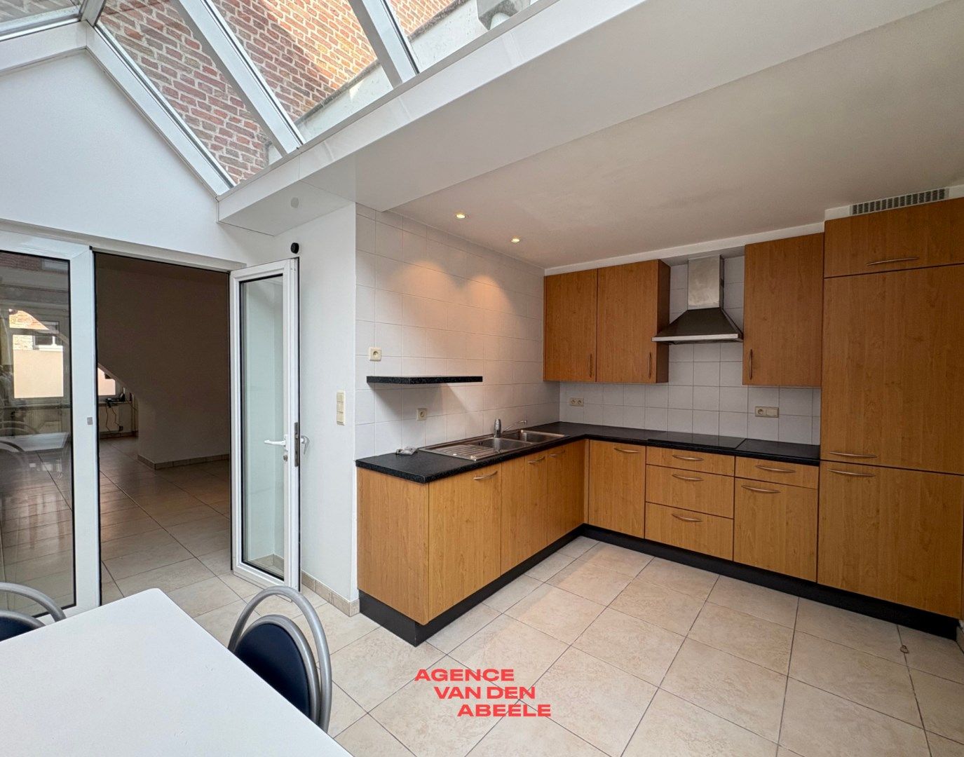 Zeer ruime en charmante woning in centrum Brugge foto 10