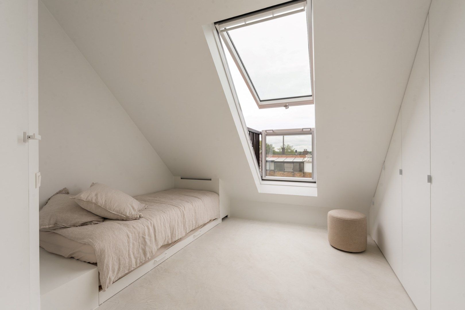 Magnifiek gerenoveerd appartement met 3 slpks. en ruim terras foto 10