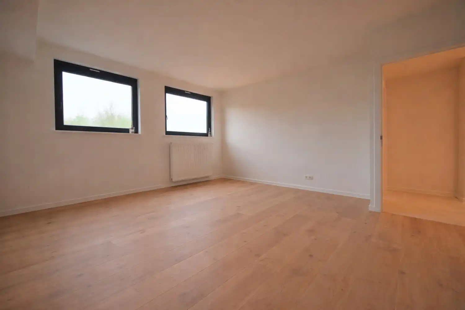 Compleet gerenoveerd appartement van 206 m² met 3 slaapkamers en 2 badkamers, gelegen aan de stadsrand van Hasselt foto 13
