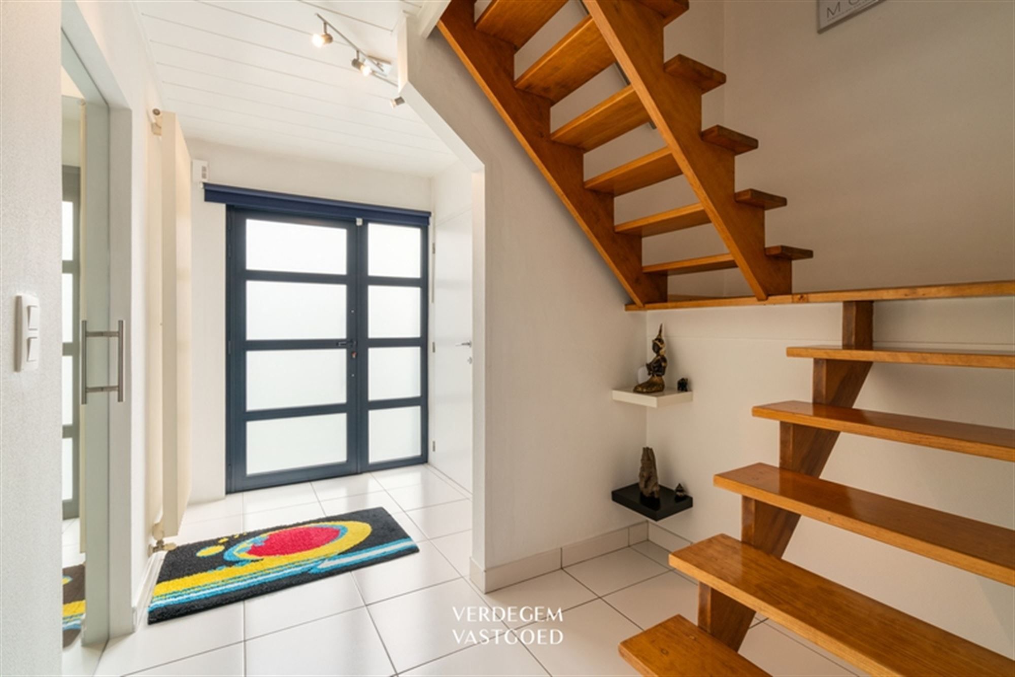 Knappe instapklare woning met 4 slaapkamers, grote tuin en EPC C foto 8