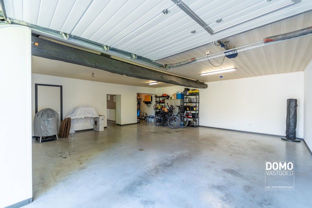 Ruime gerenoveerde woning met voldoende ruimte en tal van mogelijkheden foto 12