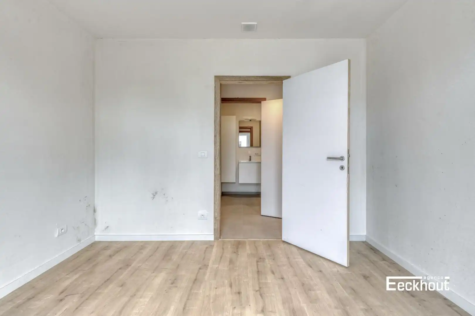 Nieuwbouwappartement met terras nabij alle voorzieningen te Bredene-Dorp! foto 7