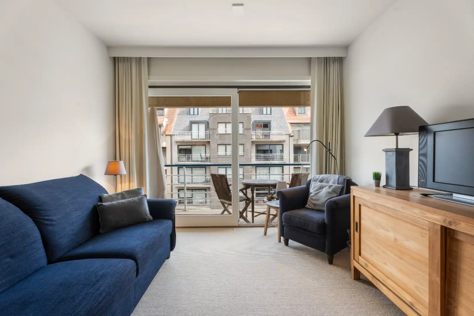 Studio met zuidgericht terras in de winkelstraat van Nieuwpoort. foto 3