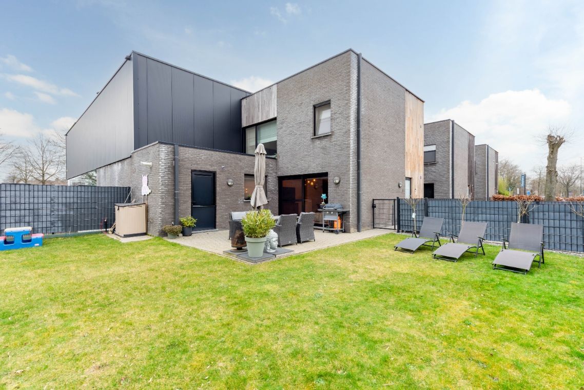 Prachtig appartement, 2 slaapkamers, rustig gelegen op wandelafstand van het centrum foto {{pictureIndex}}