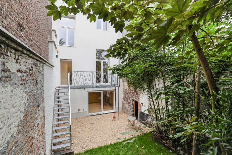 Statige burgerwoning met ziel in hartje Sint-Amandsberg! foto 21