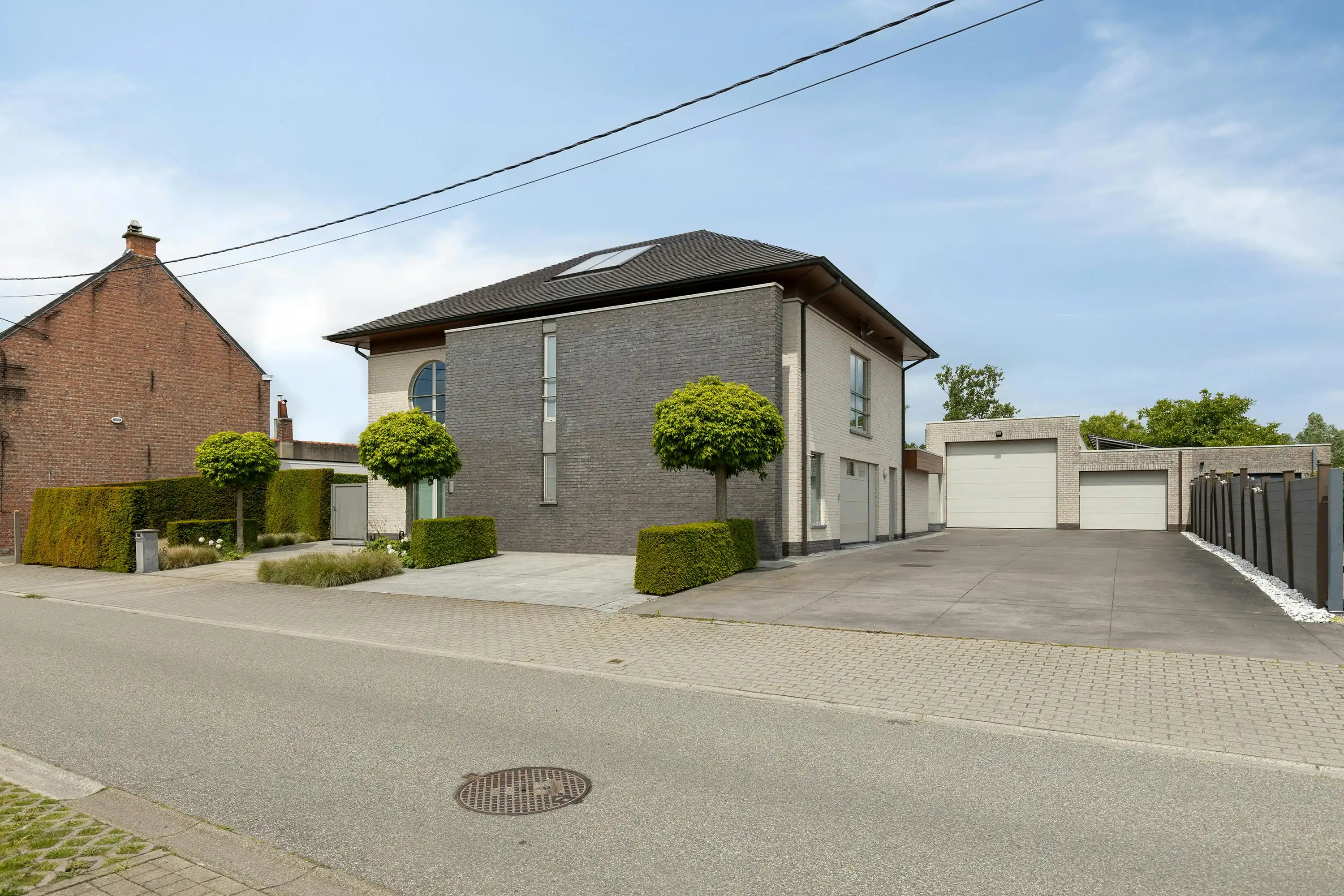 Ruime woning met magazijn (250m²) te koop in Baasrode foto 2