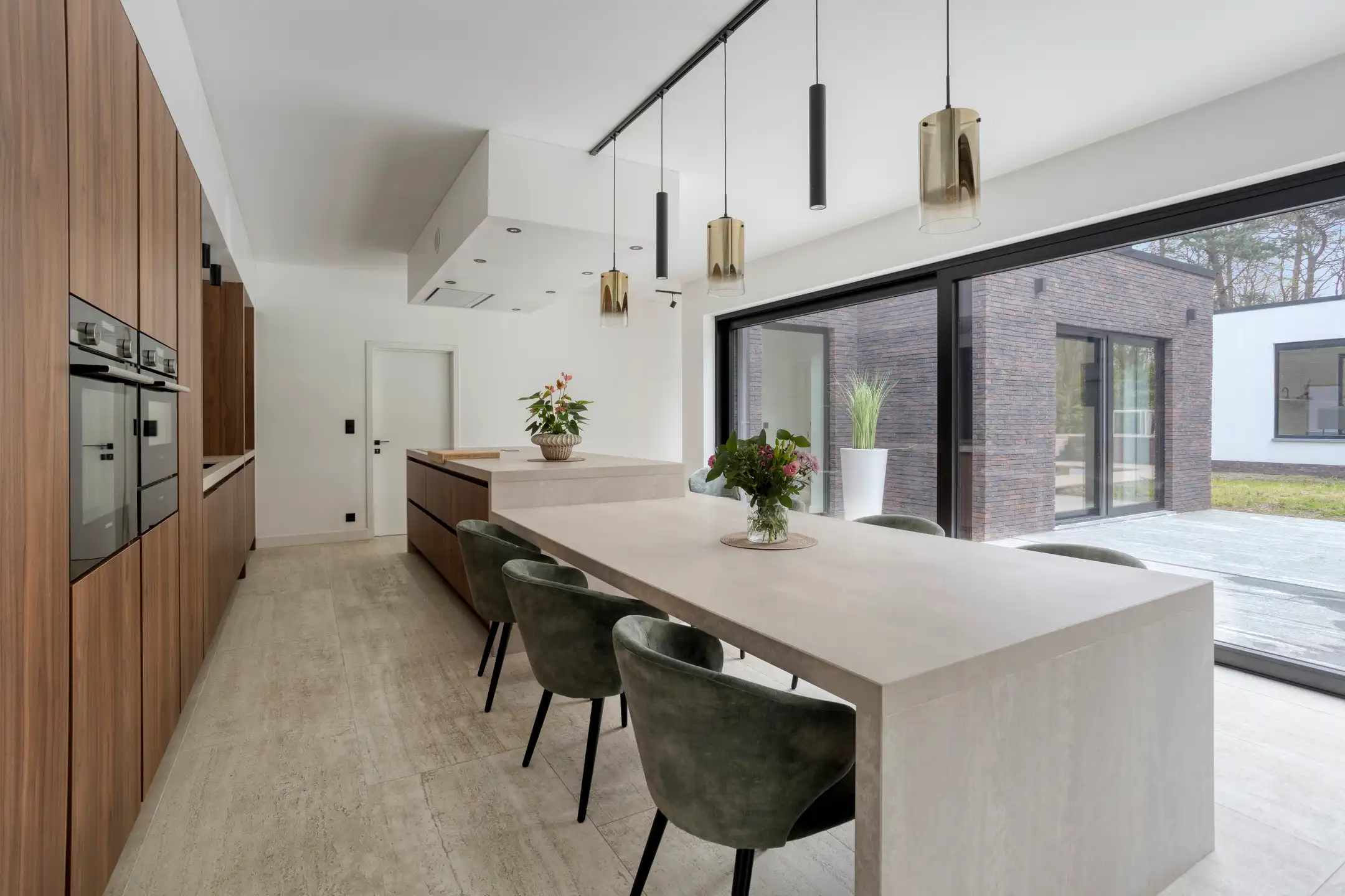 Riante villa met bijgebouw en aangrenzende bouwgrond op uniek perceel  foto 10