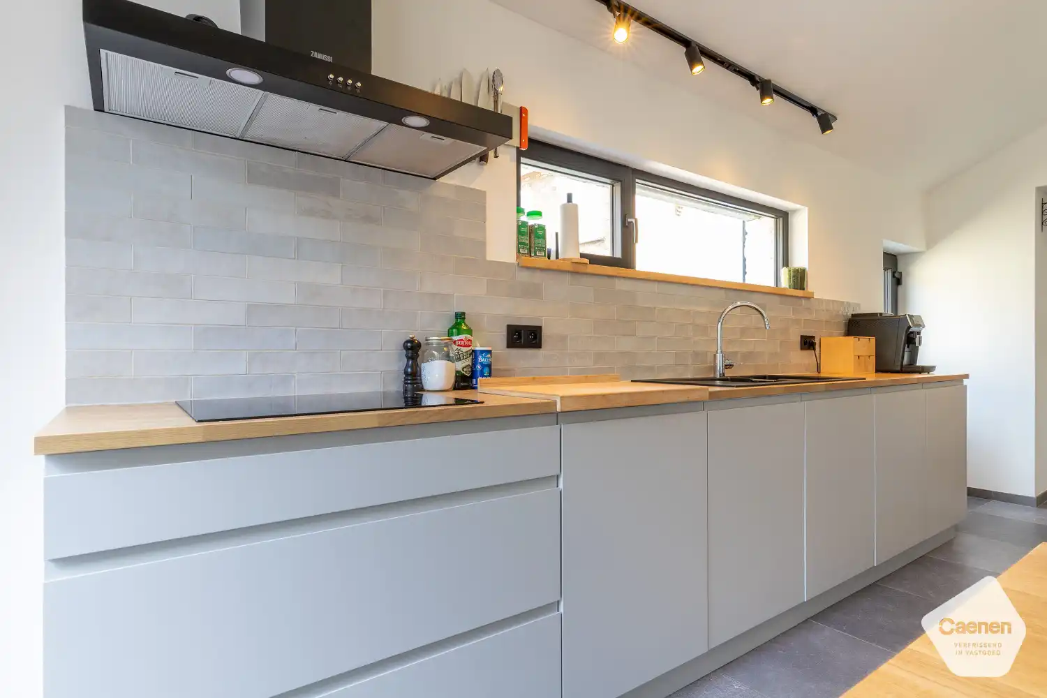 Volledig gerenoveerde woning in het hart van Assebroek met 3 mooie slaapkamers en prachtige tuin foto 7