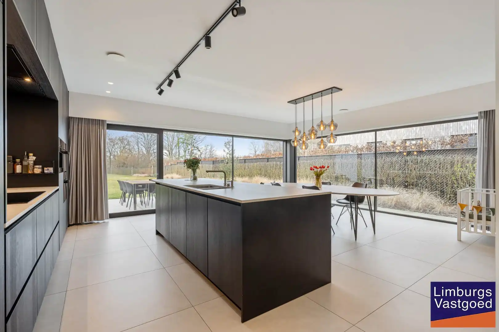 Hoogwaardig afgewerkte gezinswoning, 4 slpk, op 48a23ca, nabij centrum foto 4