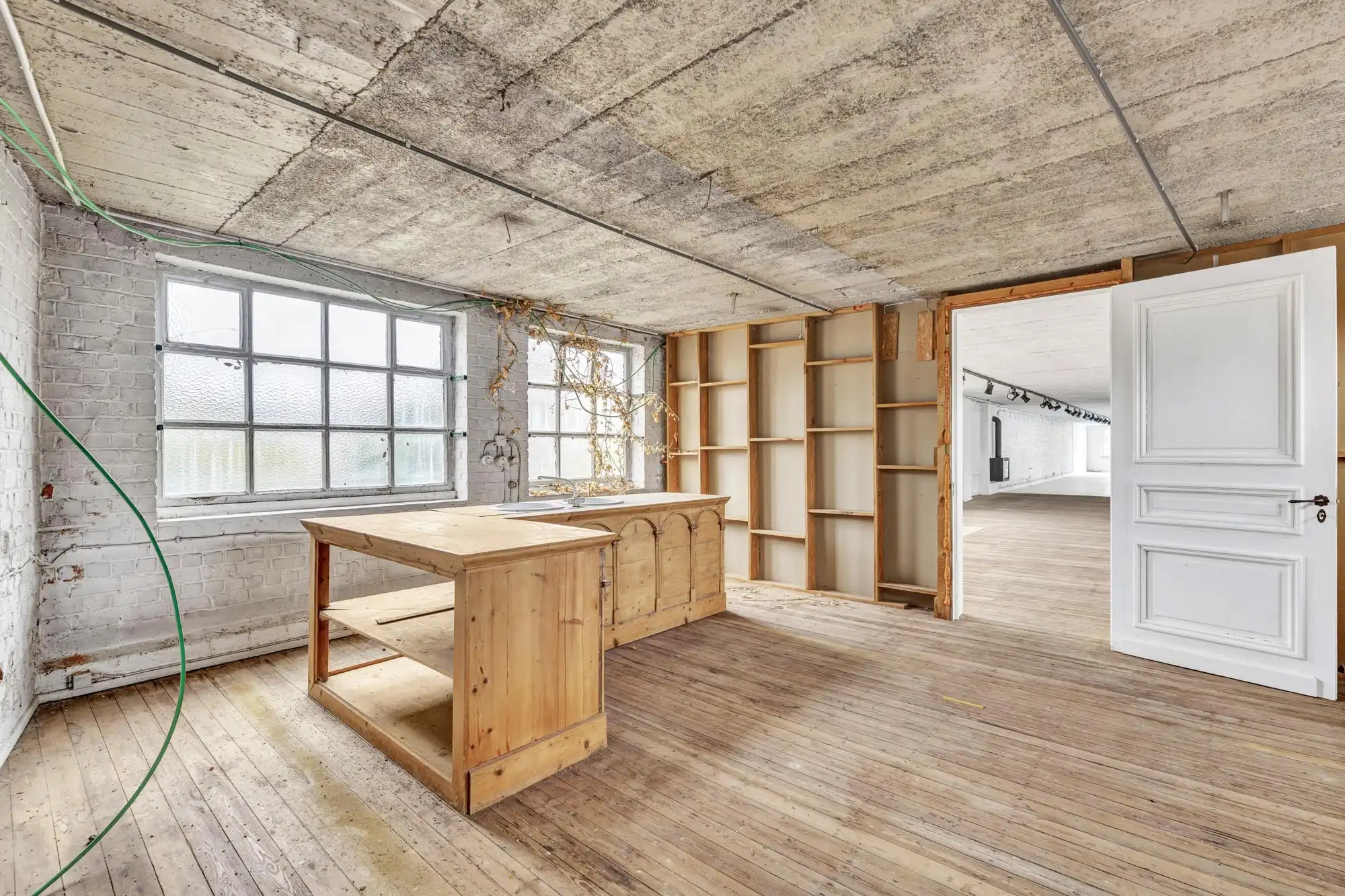 Uniek loftpand van 750m² in Aalst foto 8