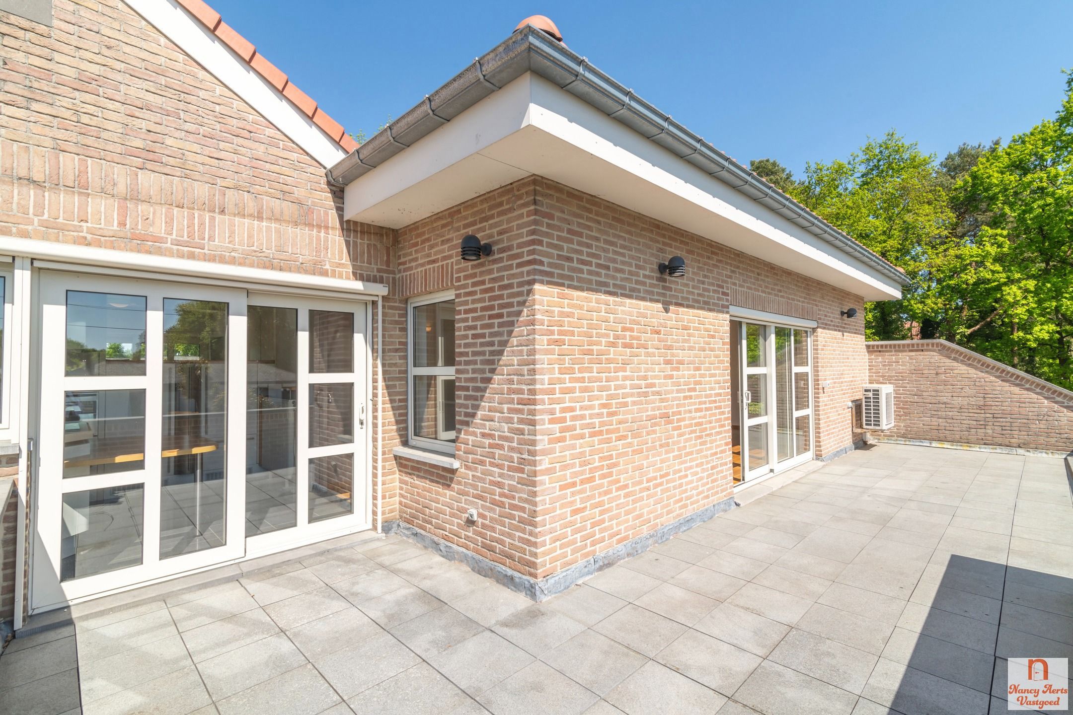 Uitzonderlijke woning met kantoorruimte op toplocatie foto 13