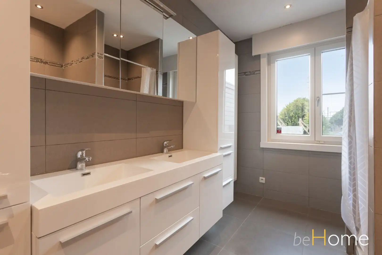 TE HUUR - Instapklare halfopen bebouwing in hartje Merchtem - Welkom Home! foto 23