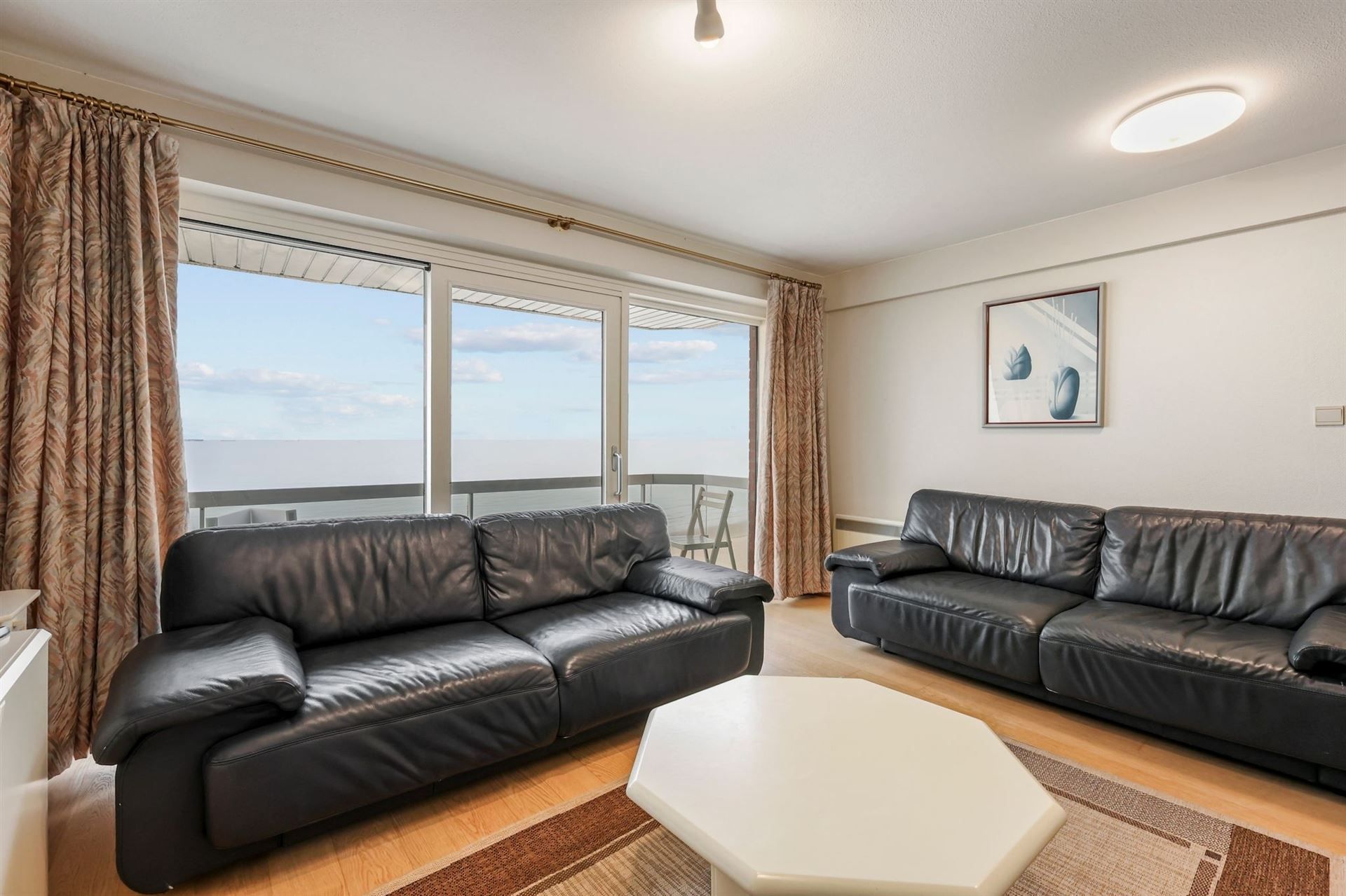 ZEEZICHT / 2 TERRASSEN foto {{pictureIndex}}