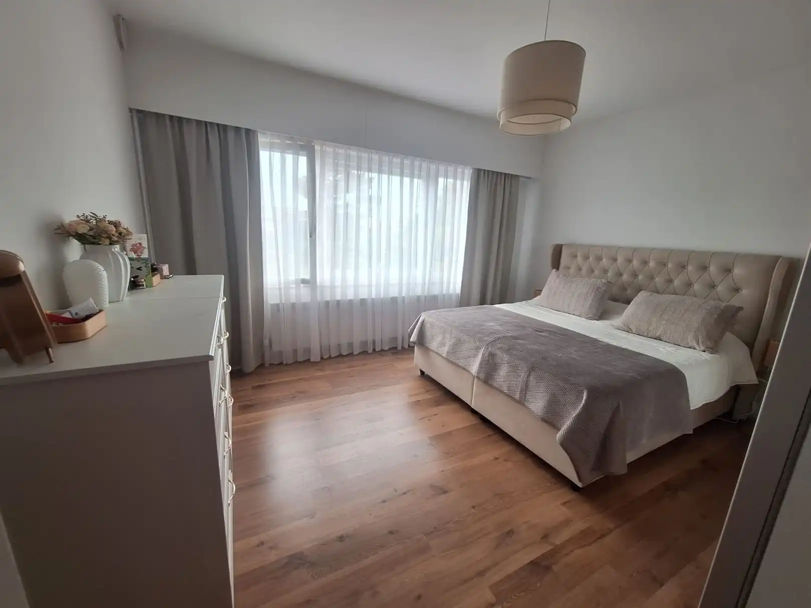 Goed onderhouden opbrengstwoning met 4 slaapkamers terras en berging foto 12