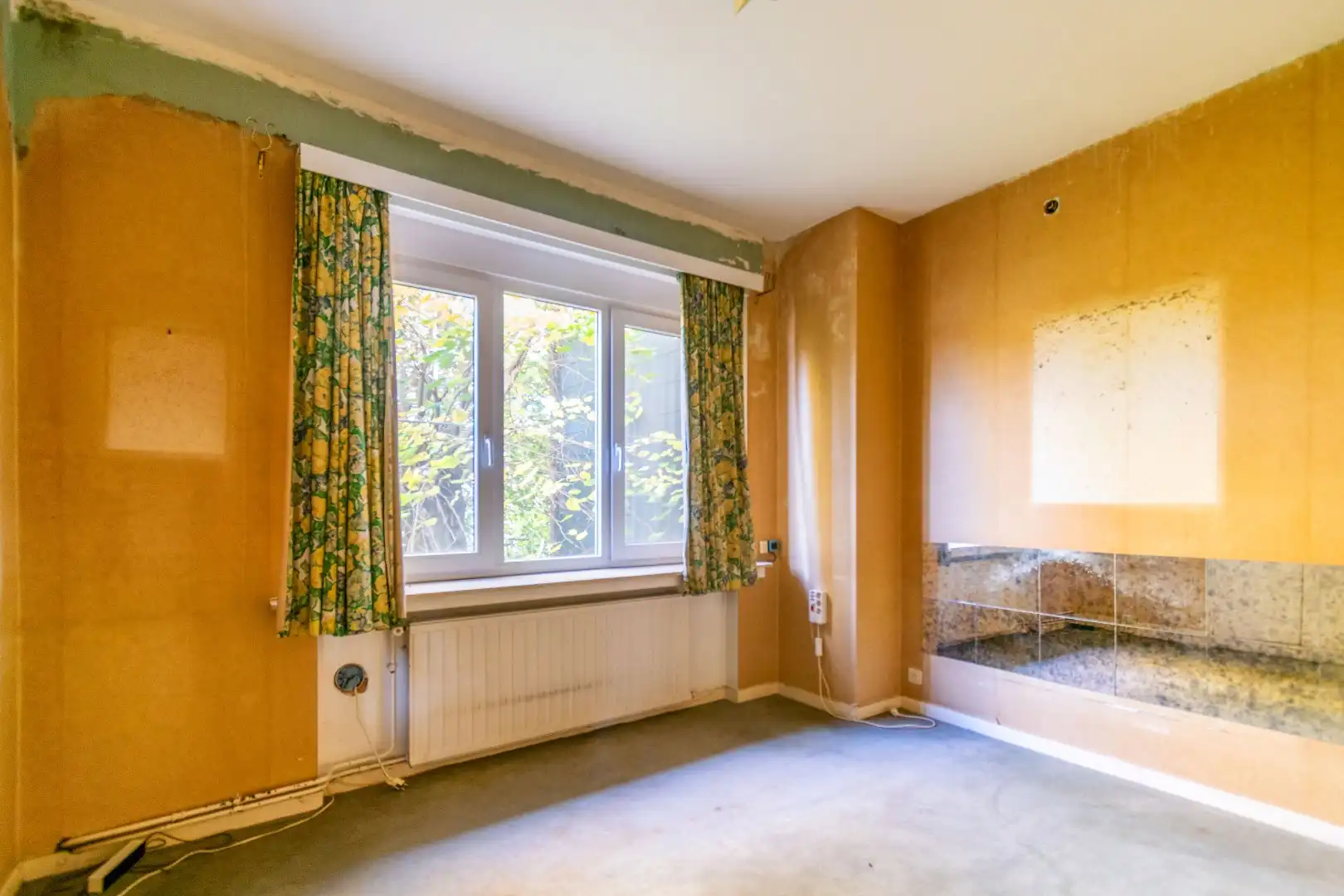 Een te vernieuwen, grote (305m²) “dokterswoning”  foto 5