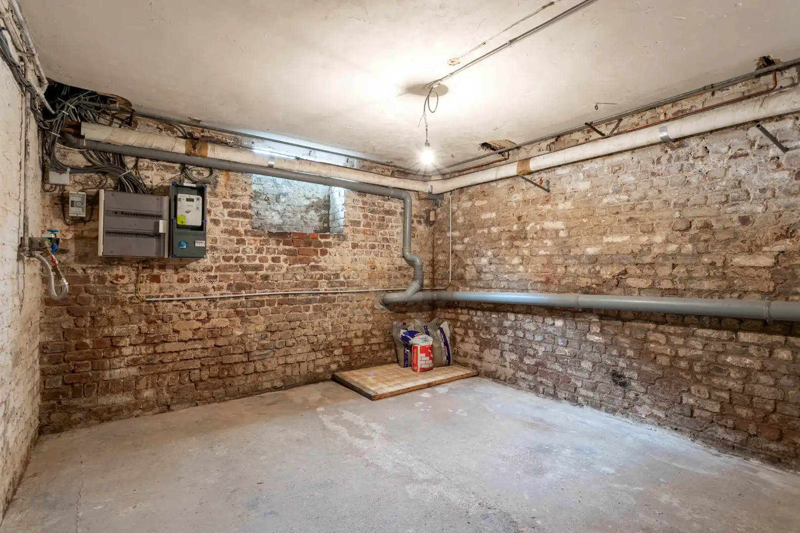 Handelshuis met woongedeelte, garage en tuin te Beersel foto 24