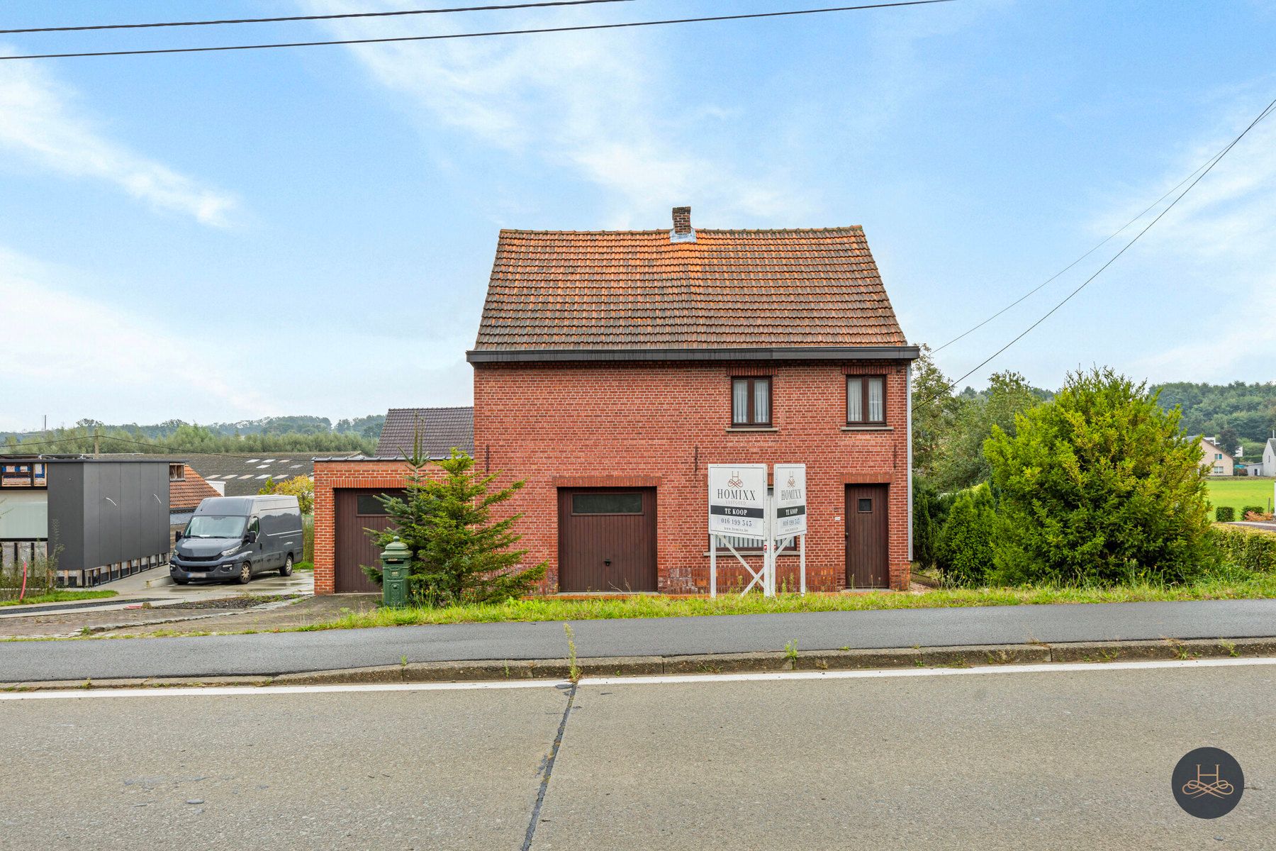 Ruime renovatiewoning met zuid-gerichte tuin foto 1