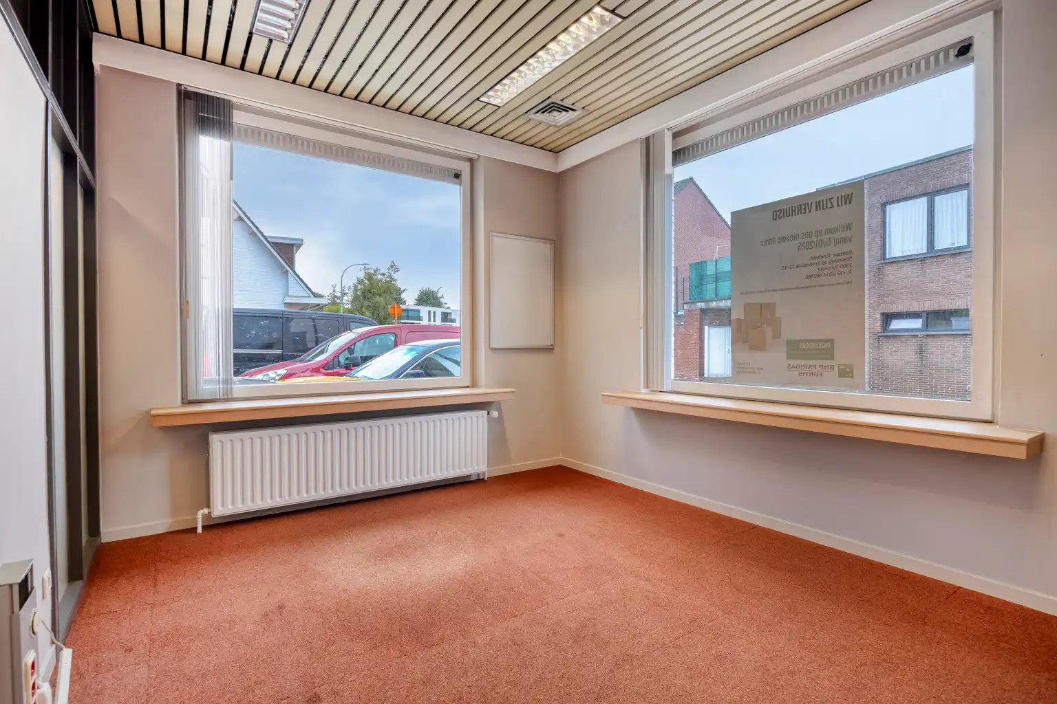 Handelsruimte met kantoren en ruime opslag in het centrum foto 5