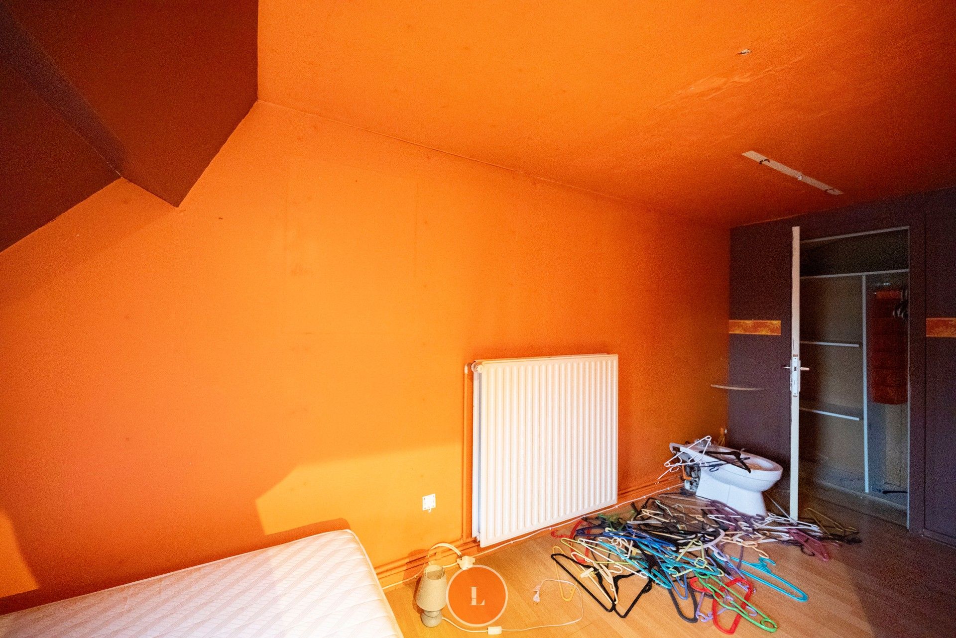 Te renoveren handelshuis met tuin foto 11