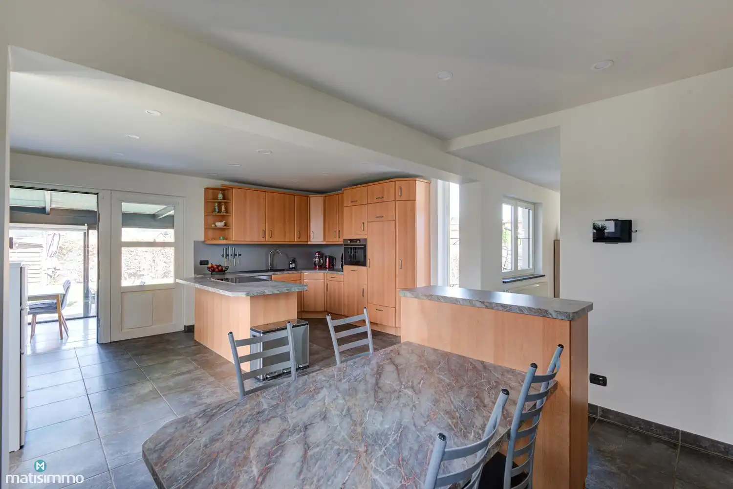 GERENOVEERDE WONING MET 3 SLAAPKAMERS, RUIME GARAGE EN TUIN (11A 40CA) TE BILZEN foto 10