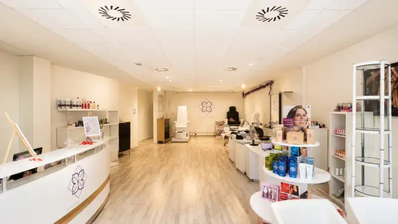 Commerciële ruimte te huur Statielei 70 - 2640 Mortsel