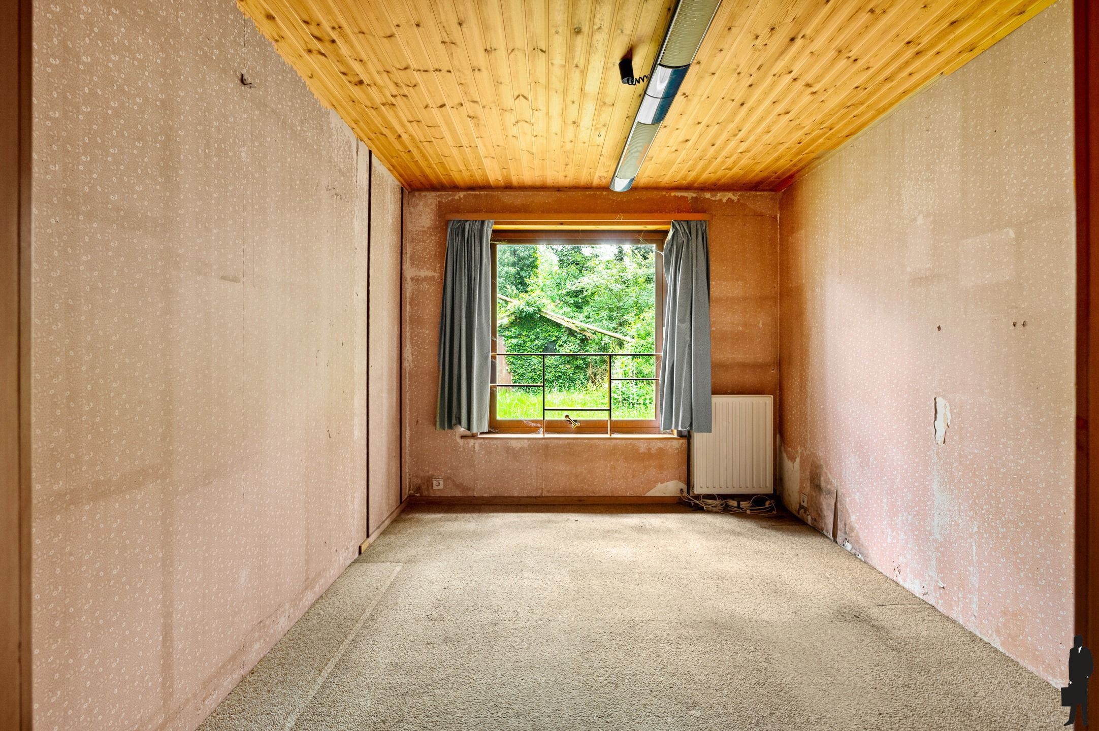 Interessant renovatieproject, in een rustige villawijk.  foto 14
