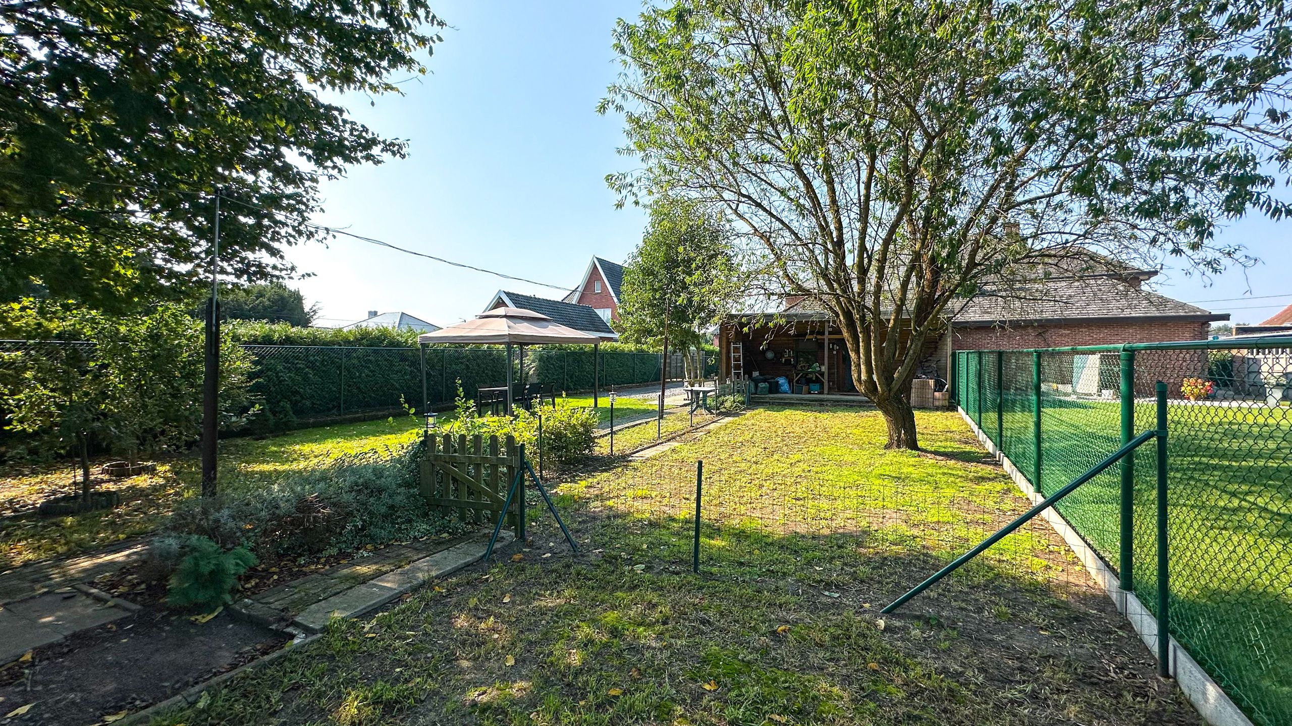 Instapklare woning met woonopp. van 309m² te Houthalen! foto 40