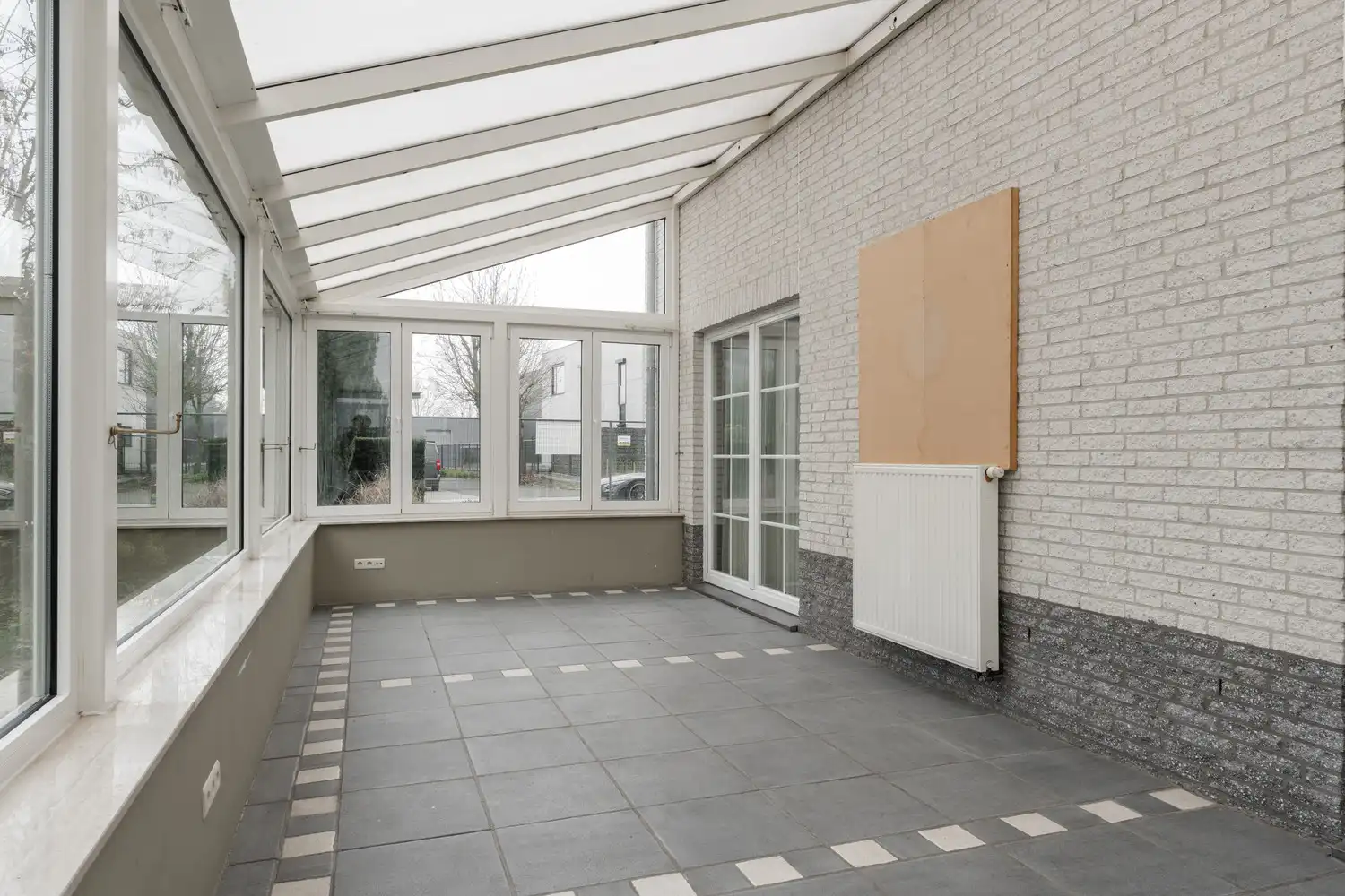 BEDRIJFSPAND MET CONCIERGEWONING foto 31