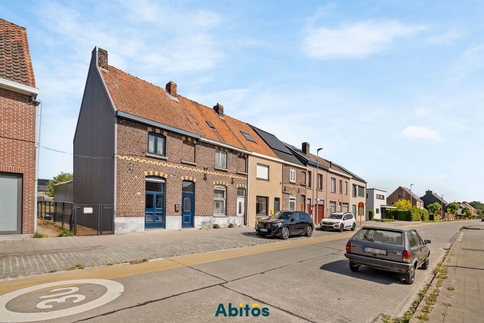 Halfopen bebouwing met drie slaapkamers ideaal voor co-housing foto 2
