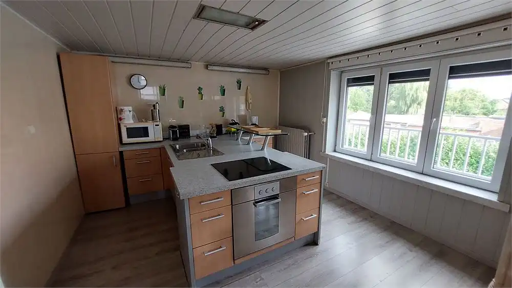 Gemeubeld appartement met 2 SLPKS te Eernegem foto 6