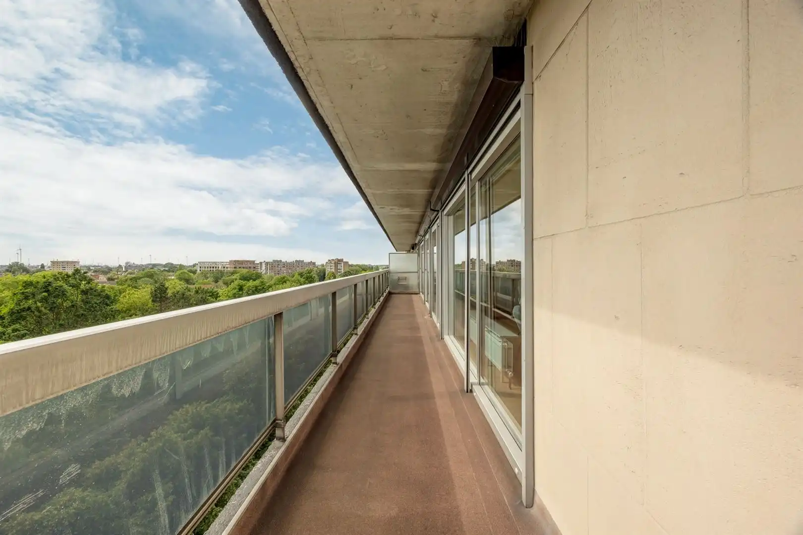 Panoramisch hoekappartement met 2 slaapkamers en xl-garage  foto 8