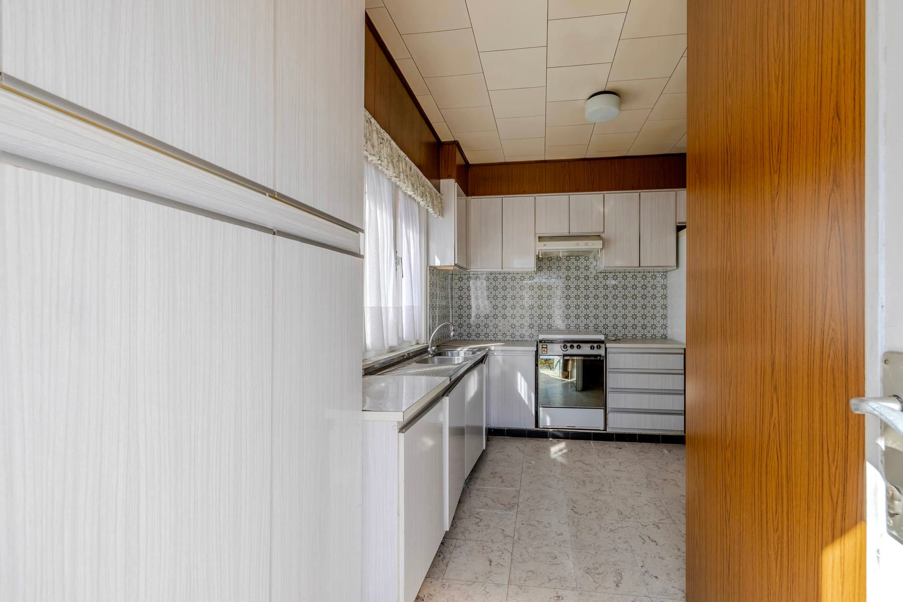 Te renoveren woning op 820m² met vergunning foto 8