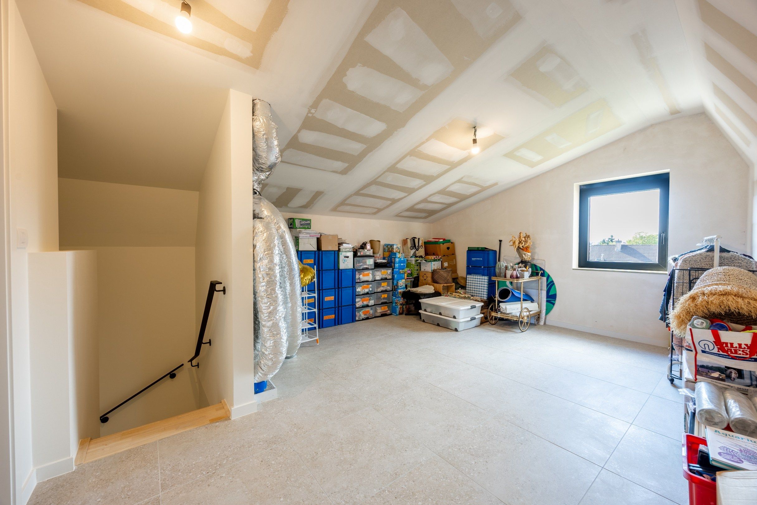 RUIME, KLASSEVOLLE EN ENERGIEZUINIGE WONING  foto 14