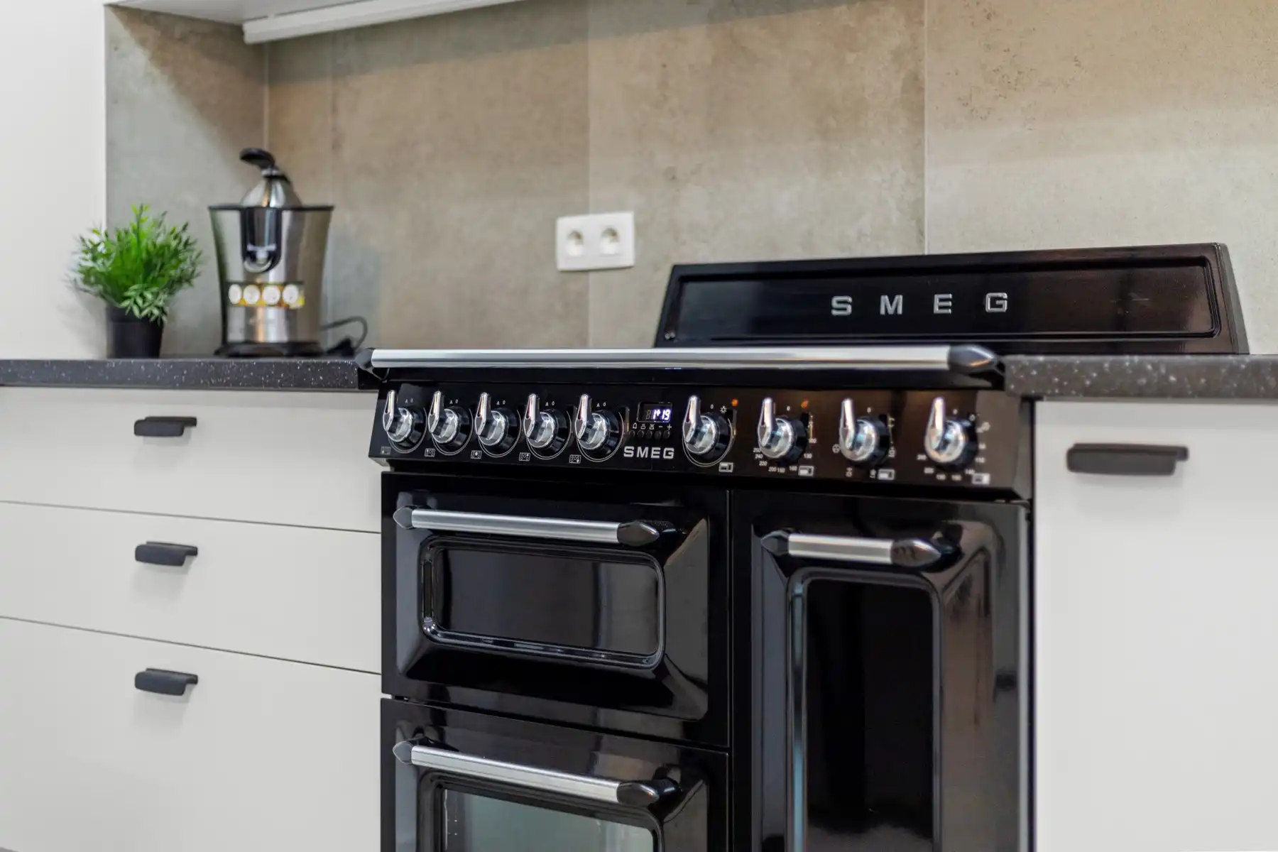 NIEUWE VOORWAARDEN - Opbrengsteigendom met 3 entiteiten foto 5