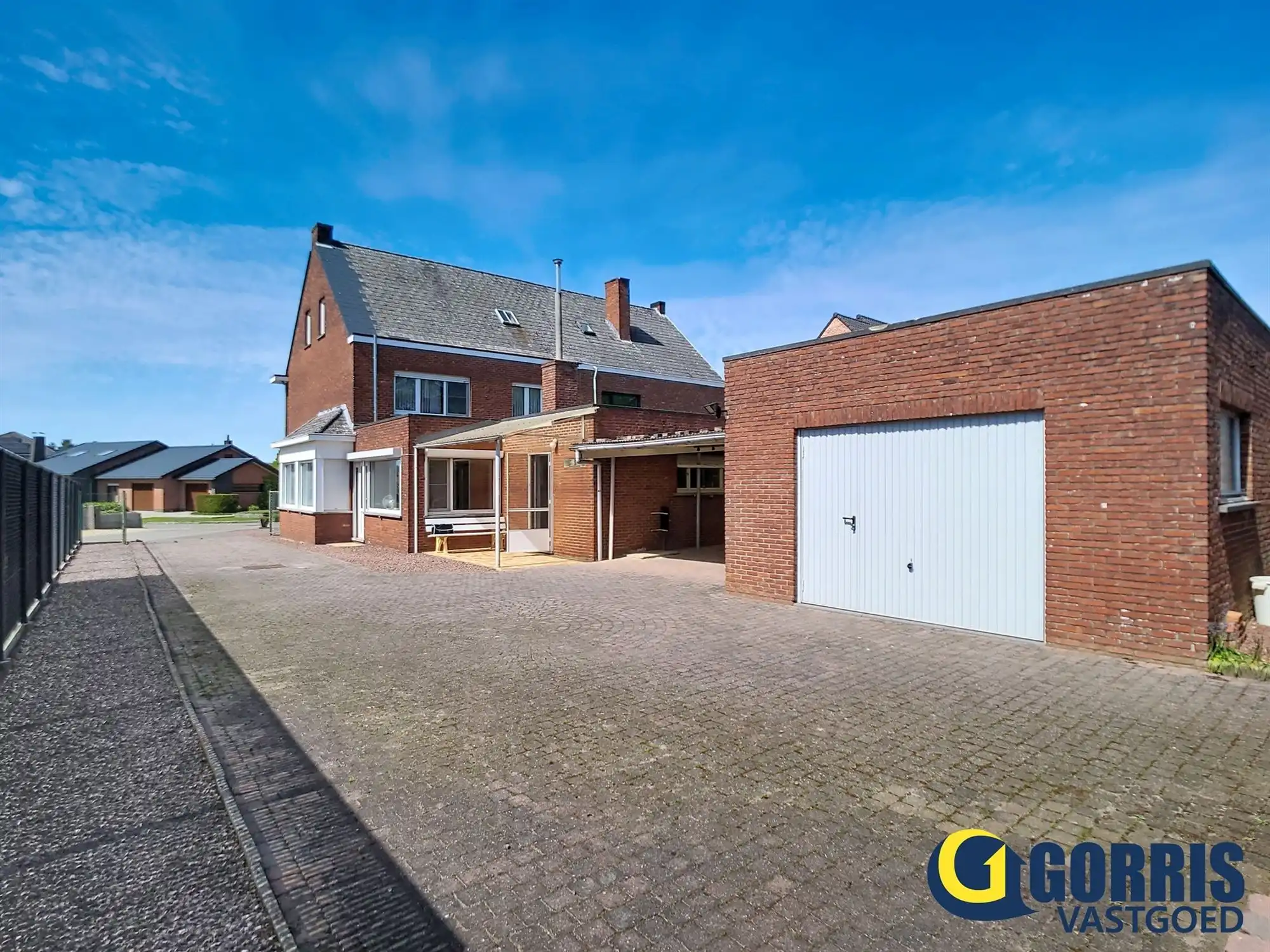 Ontdek deze ruime woning met centrale ligging in het centrum van Heist-op-den-Berg! foto 24