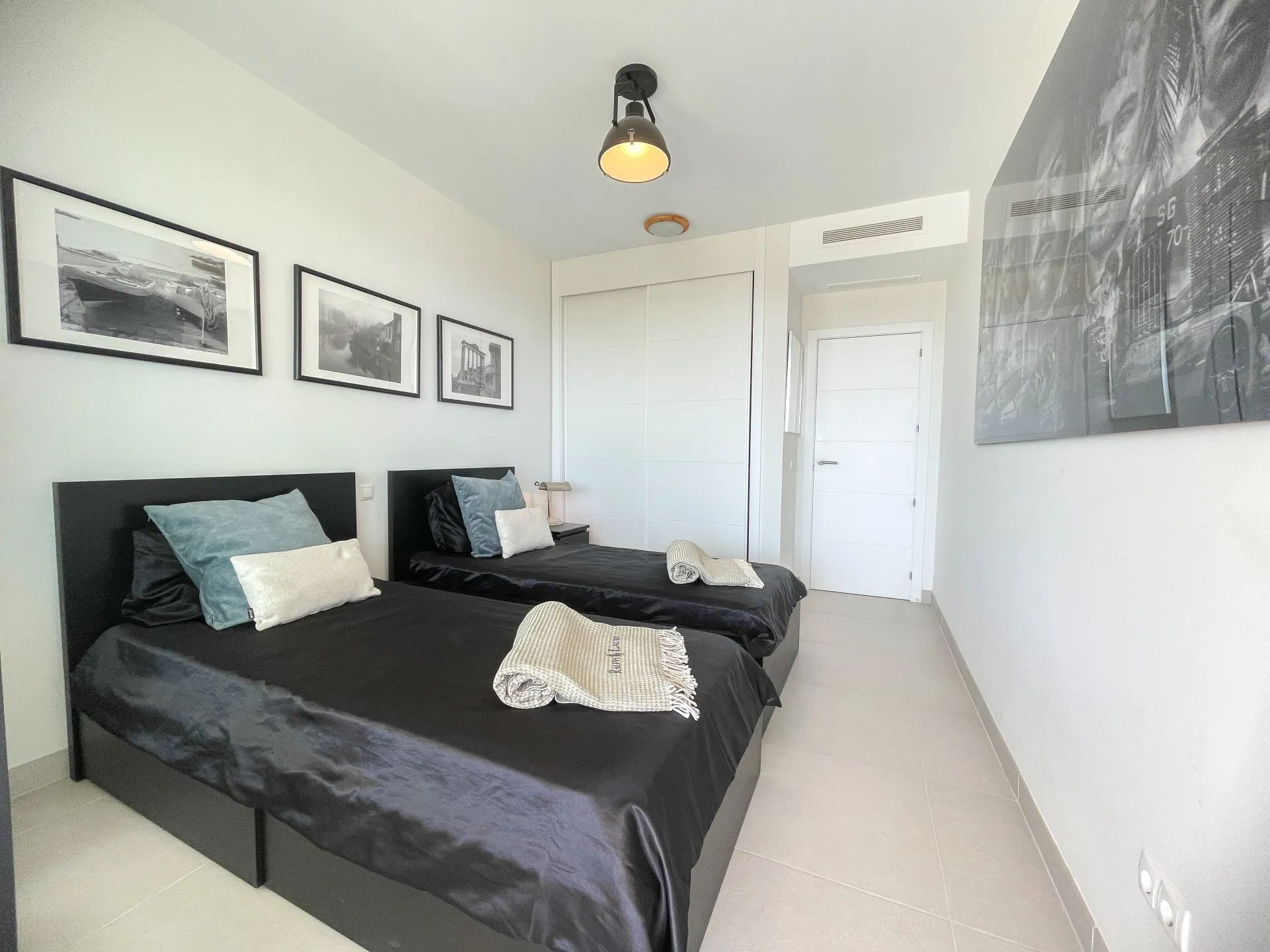 Luxe appartement te koop in een exclusieve urbanisatie nabij Estepona Golf foto 9