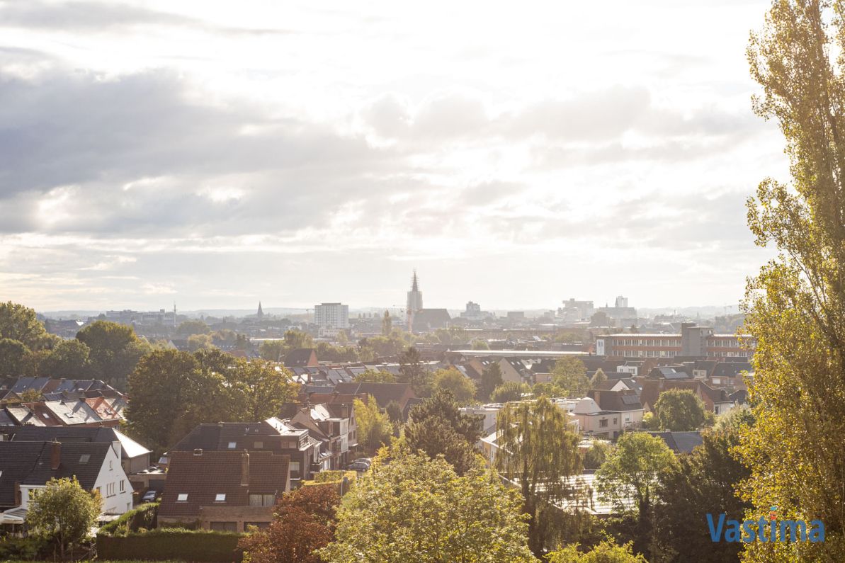 Opgefrist appartement met magnifiek uitzicht foto 15