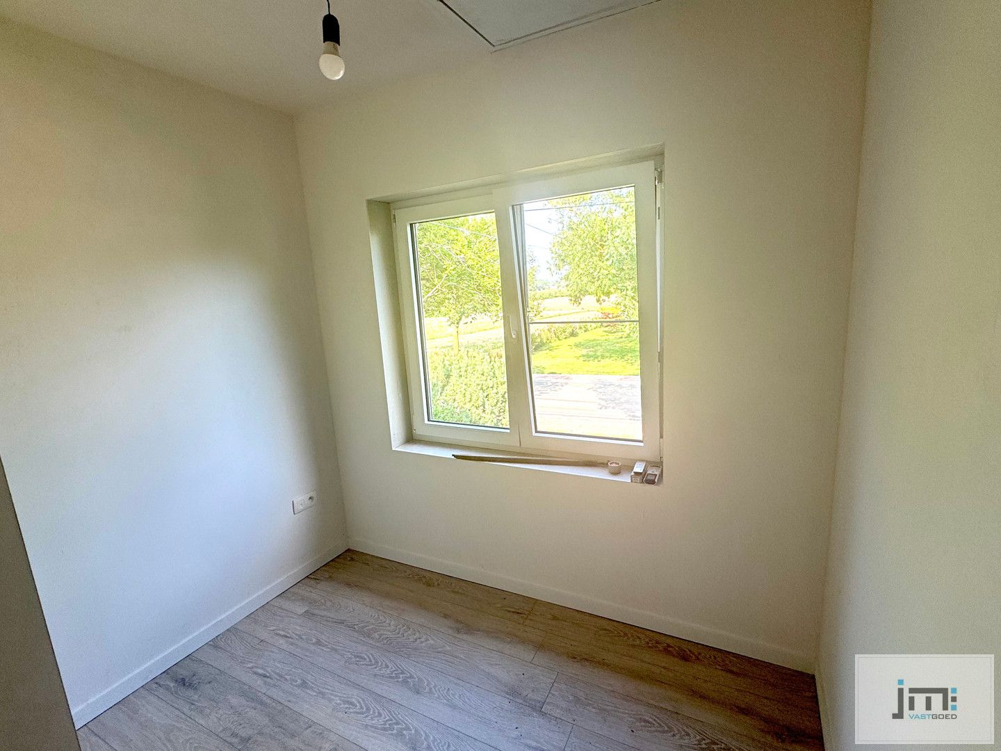 Mooi gerenoveerde woning op ruim perceel foto 14