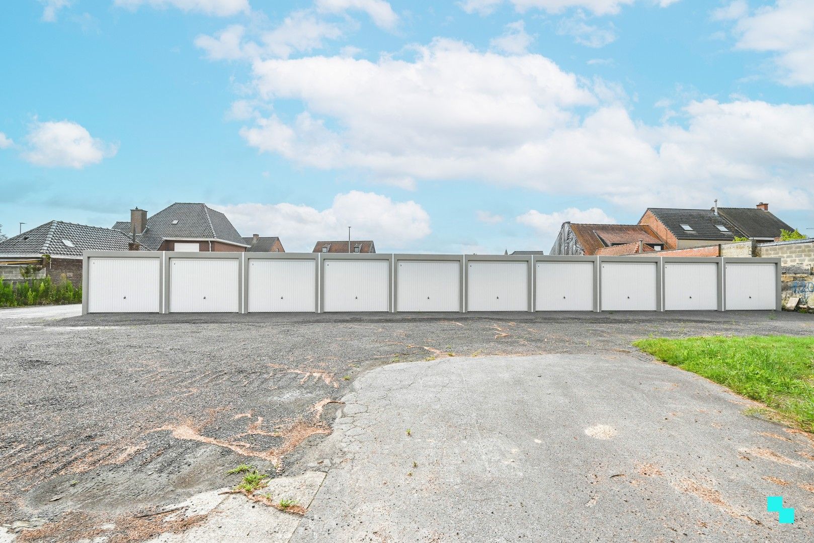 Nieuwbouwgarage te huur in Markegem! foto {{pictureIndex}}