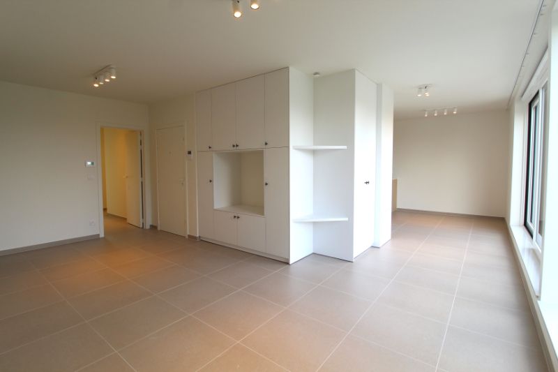 Modern en lichtrijk appartement in Tielt foto 2