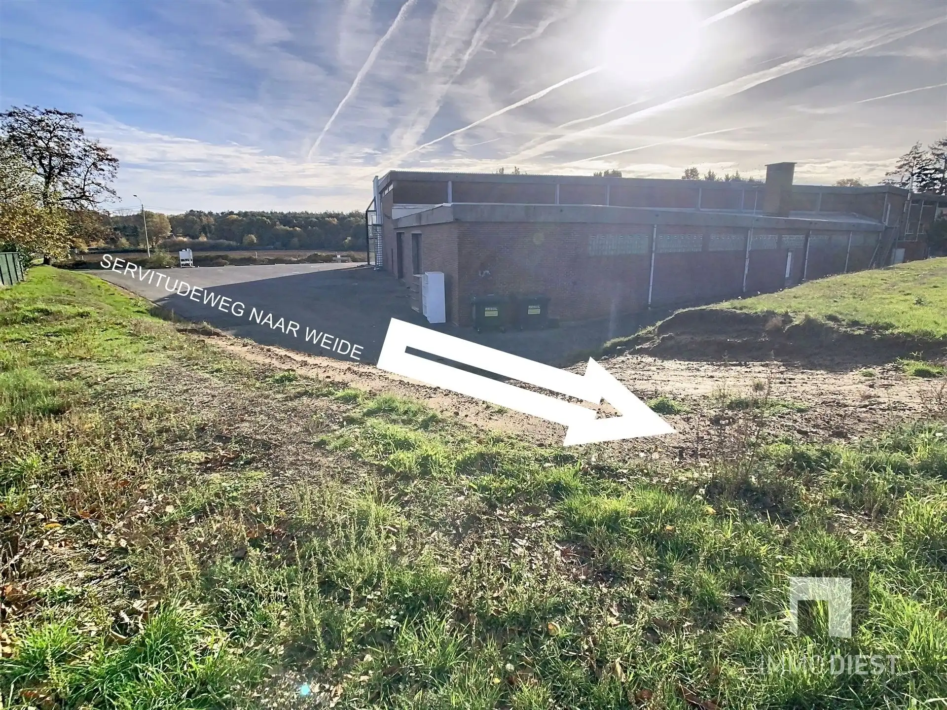 Villa op open bebouwing op 10a17ca  met achterliggende weide van 52,11 are foto 16