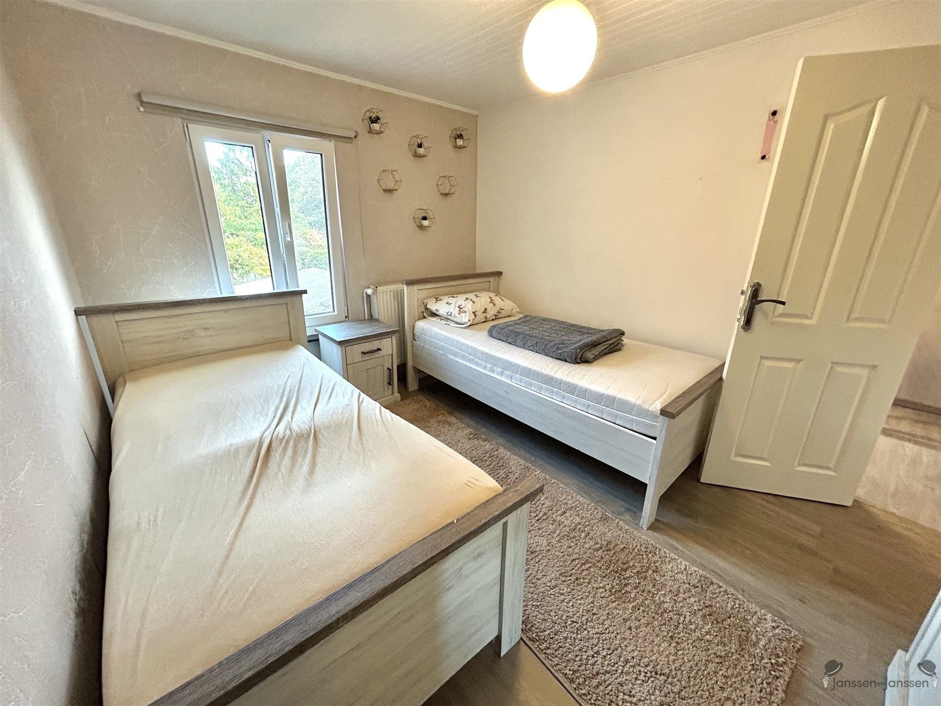 charmant huis met zijpoortje foto 11