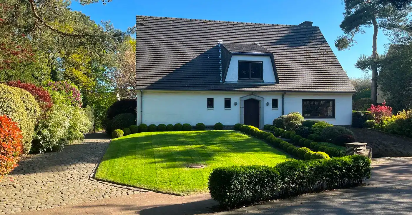 Formidabel rustig en top gelegen villa op perfect bouwperceel van 1704m². foto 3